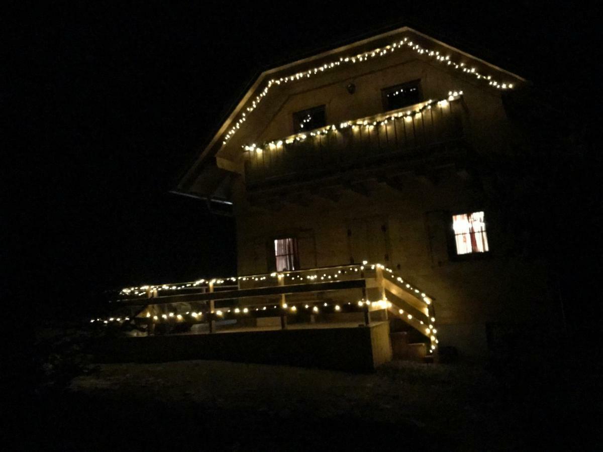 Almhaus & Almchalet Flattnitz Bagian luar foto